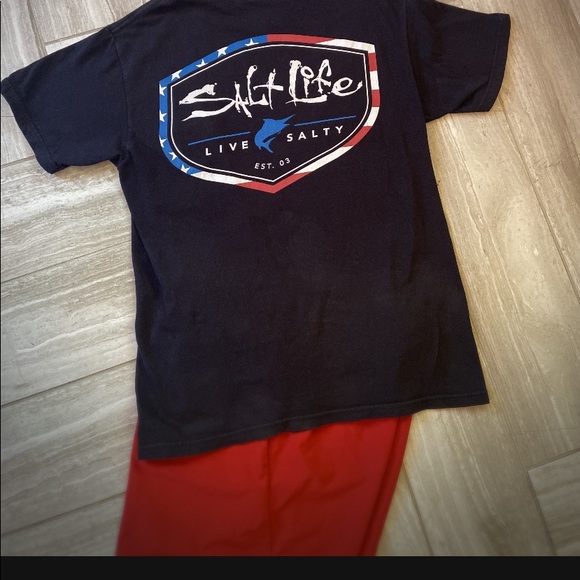 Men’s Salt Life Black Tee shirt - Picture 2 of 3